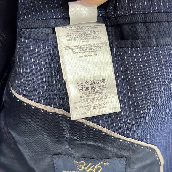 Brooks Brothers 346 Regent Fit Pinstripe Blazer 100% Wool - Navy - 42R - Picture 7 of 10